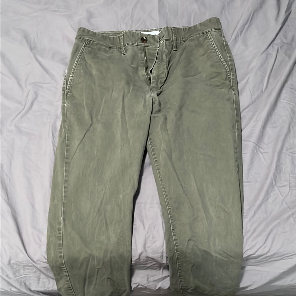 Men’s chinos